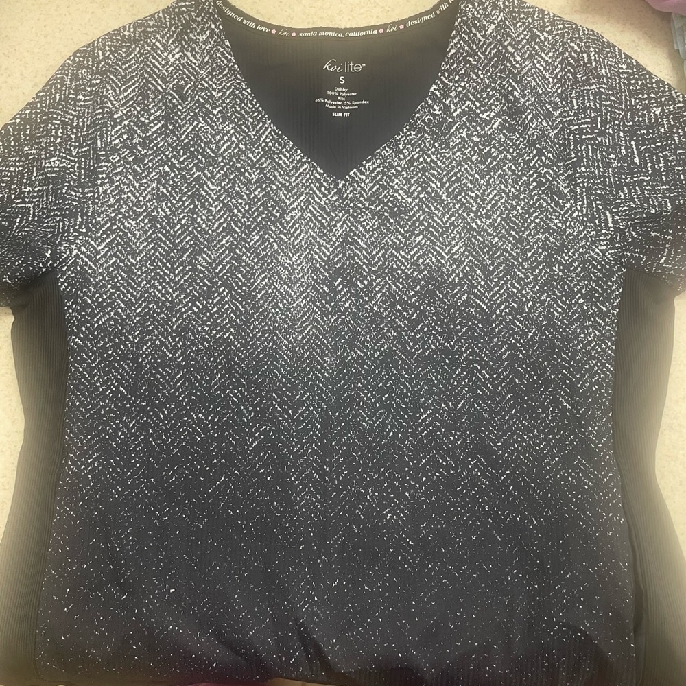 Koi Lite navy blue scrub